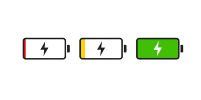 llustration of solar battery storage charging from empty to full, showing energy flow from solar panels.
